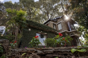 Avenida Himalayan Retreat